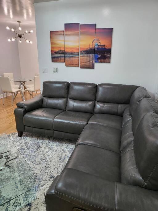 Luxury Modern Santa Monica Unit! Apartment *